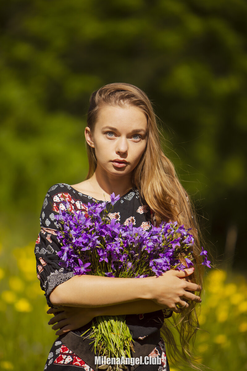 Лариса, 22